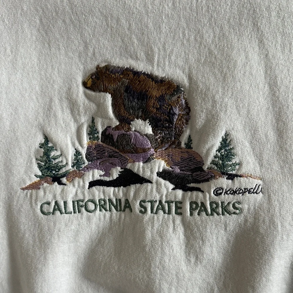 Vintage Gildan California State Parks Sweatshirt with embroidered Bear Graphic - Picture 2 of 6